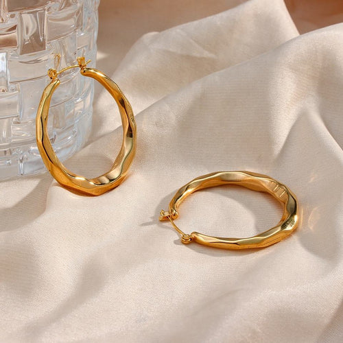 Aire Hoop Earrings
